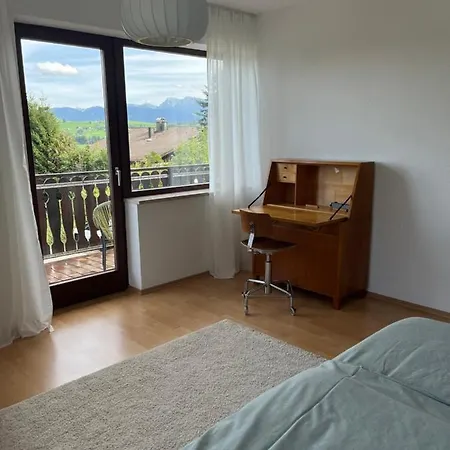 Helle Mit Grossem Balkon Apartment